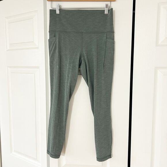 Athleta Salutation Stash 7/8 Tight Leggings Green Heather Powervita EUC Size M - Picture 7 of 7